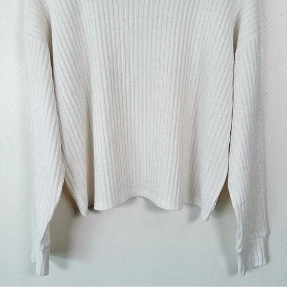 Aritzia Womens Size Medium Rudko Long Sleeve Ribbed Crop Top - Picture 4 of 15